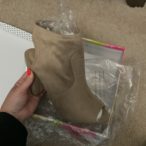 Booties - Picture 3 of 4